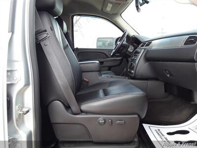 2012 Chevrolet Silverado 1500 LTZ   - Photo 11 - Davenport, IA 52802