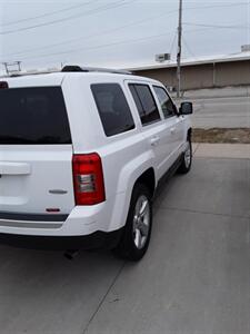 2011 Jeep Patriot Latitude X   - Photo 6 - Davenport, IA 52802