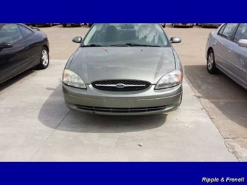 2002 Ford Taurus SES   - Photo 1 - Davenport, IA 52802