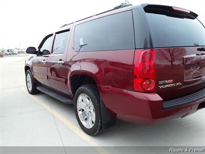 2010 GMC Yukon SLT 1500   - Photo 9 - Davenport, IA 52802