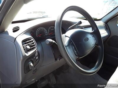 2001 Ford F-150 XLT 4dr Crew Cab   - Photo 11 - Davenport, IA 52802