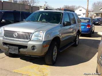 2005 Mercury Mountaineer   - Photo 2 - Davenport, IA 52802