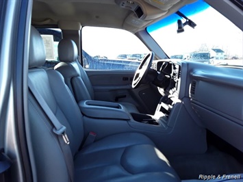 2003 Chevrolet Silverado 1500 LS 4dr Extended Cab LS   - Photo 8 - Davenport, IA 52802