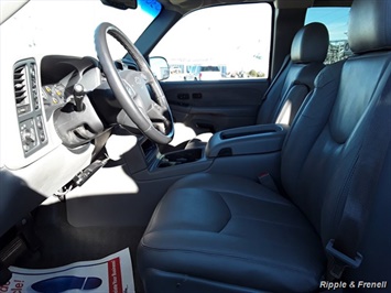 2003 Chevrolet Silverado 1500 LS 4dr Extended Cab LS   - Photo 10 - Davenport, IA 52802