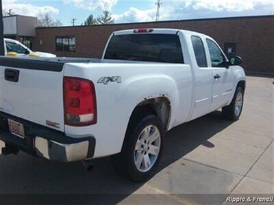 2008 GMC Sierra 1500 SLE1   - Photo 6 - Davenport, IA 52802