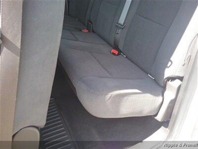 2008 GMC Sierra 1500 SLE1   - Photo 9 - Davenport, IA 52802