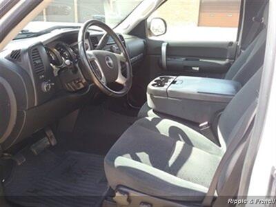 2008 GMC Sierra 1500 SLE1   - Photo 8 - Davenport, IA 52802