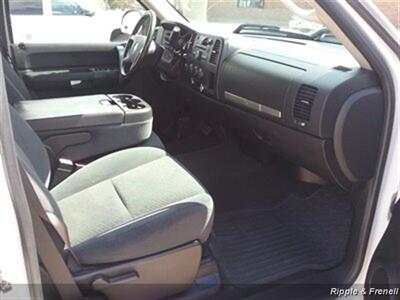 2008 GMC Sierra 1500 SLE1   - Photo 10 - Davenport, IA 52802