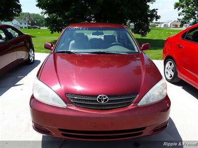 2002 Toyota Camry LE   - Photo 1 - Davenport, IA 52802