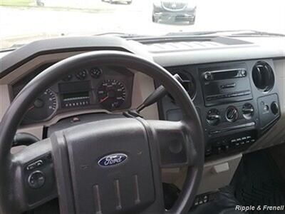 2008 Ford F-250 XL   - Photo 9 - Davenport, IA 52802