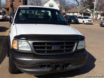 2002 Ford F-150 XL   - Photo 1 - Davenport, IA 52802