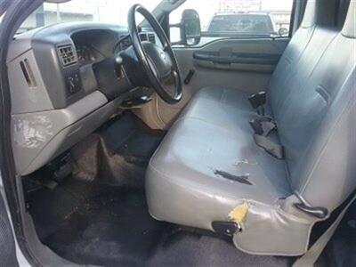 2004 Ford F-450 XL   - Photo 8 - Silvis, IL 61282