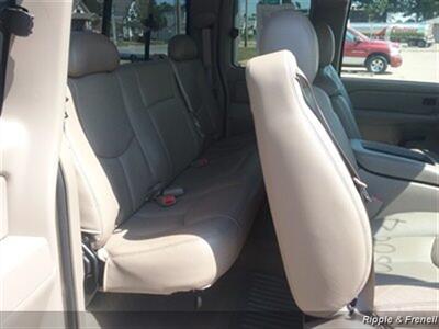 2006 Chevrolet Silverado 1500 LT3 LT3 4dr Extended Cab   - Photo 11 - Davenport, IA 52802