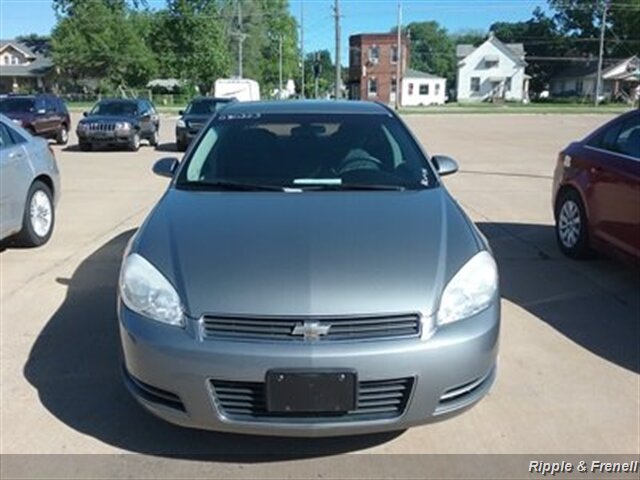 2008 Chevrolet Impala LS   - Photo 1 - Davenport, IA 52802