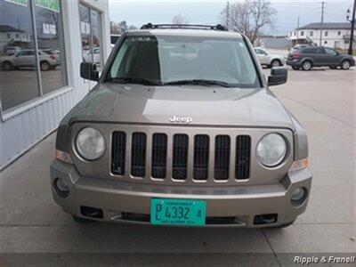 2007 Jeep Patriot Sport   - Photo 1 - Davenport, IA 52802