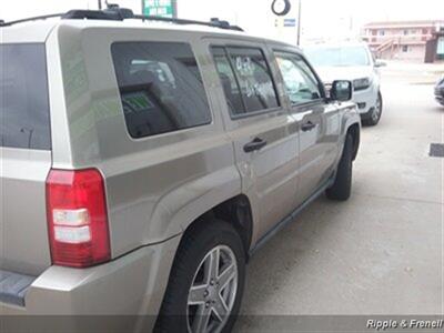 2007 Jeep Patriot Sport   - Photo 6 - Davenport, IA 52802