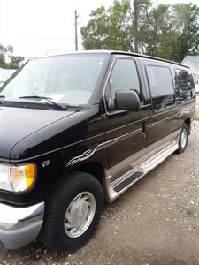 2001 Ford E-Series Van   - Photo 3 - Davenport, IA 52802