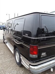 2001 Ford E-Series Van   - Photo 4 - Davenport, IA 52802