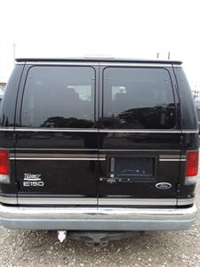 2001 Ford E-Series Van   - Photo 5 - Davenport, IA 52802