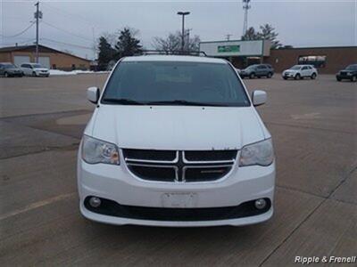 2017 Dodge Grand Caravan SXT - Photo 1 - Davenport, IA 52802