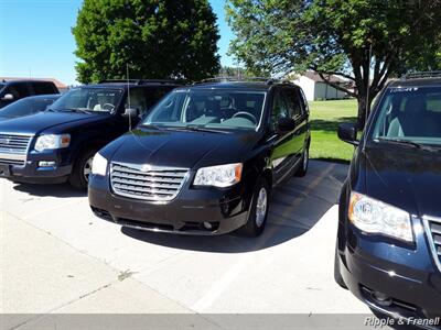 2010 Chrysler Town & Country Touring   - Photo 3 - Davenport, IA 52802