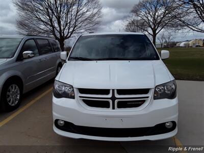 2014 Dodge Grand Caravan R/T   - Photo 1 - Davenport, IA 52802