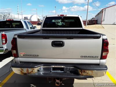 2005 Chevrolet Silverado 1500 Z71 4dr Extended Cab Z71   - Photo 8 - Davenport, IA 52802