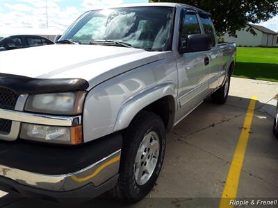 2005 Chevrolet Silverado 1500 Z71 4dr Extended Cab Z71   - Photo 3 - Davenport, IA 52802