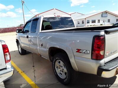 2005 Chevrolet Silverado 1500 Z71 4dr Extended Cab Z71   - Photo 7 - Davenport, IA 52802