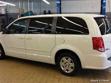 2012 Dodge Grand Caravan SE   - Photo 4 - Davenport, IA 52802