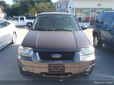 2006 Ford Escape XLT Sport   - Photo 1 - Davenport, IA 52802