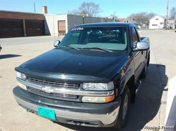 2000 Chevrolet Silverado 1500 LS 2dr LS   - Photo 1 - Davenport, IA 52802