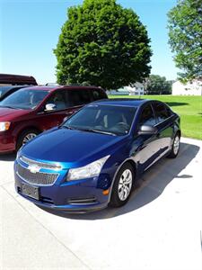 2012 Chevrolet Cruze LS   - Photo 2 - Davenport, IA 52802