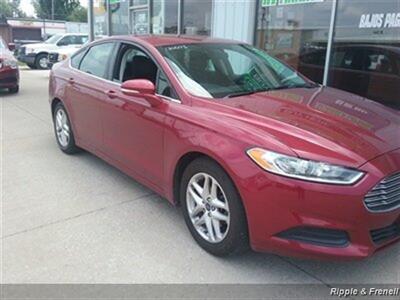 2013 Ford Fusion SE   - Photo 4 - Davenport, IA 52802