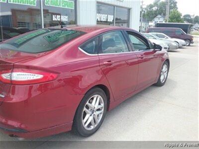 2013 Ford Fusion SE   - Photo 6 - Davenport, IA 52802