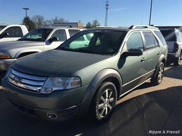 2008 Ford Taurus X SEL   - Photo 1 - Davenport, IA 52802