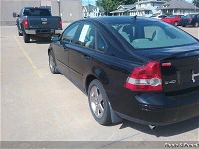 2005 Volvo S40 T5   - Photo 7 - Davenport, IA 52802