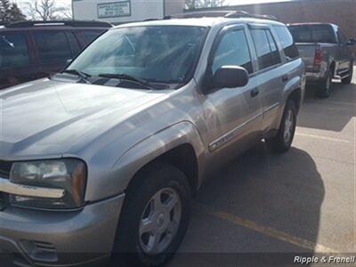 2002 Chevrolet Trailblazer LS   - Photo 3 - Davenport, IA 52802