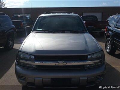 2002 Chevrolet Trailblazer LS   - Photo 1 - Davenport, IA 52802