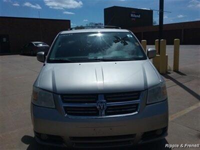 2009 Dodge Grand Caravan SXT   - Photo 1 - Davenport, IA 52802