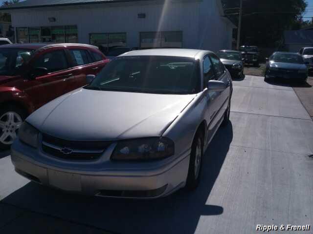 2000 Chevrolet Impala LS   - Photo 1 - Davenport, IA 52802