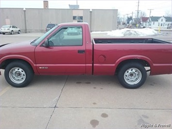 1997 Chevrolet S-10   - Photo 8 - Davenport, IA 52802