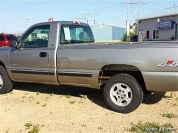 2001 Chevrolet Silverado 1500 LS   - Photo 2 - Davenport, IA 52802