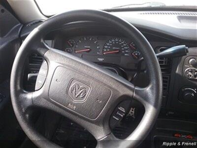 2004 Dodge Dakota Sport 4dr Quad Cab Sport   - Photo 12 - Davenport, IA 52802