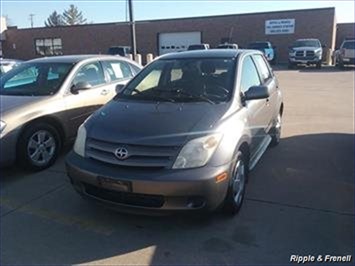 2005 Scion xA   - Photo 1 - Davenport, IA 52802