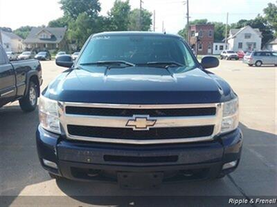 2009 Chevrolet Silverado 1500 LTZ   - Photo 1 - Davenport, IA 52802