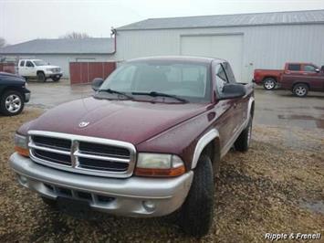 2003 Dodge Dakota SLT 2dr Club Cab SLT   - Photo 1 - Davenport, IA 52802