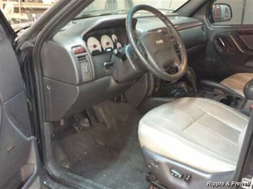 2001 Jeep Grand Cherokee Limited   - Photo 6 - Davenport, IA 52802