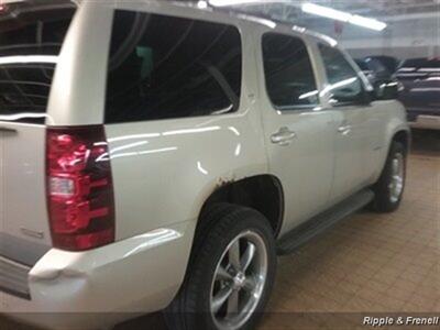 2010 Chevrolet Tahoe LT   - Photo 6 - Davenport, IA 52802