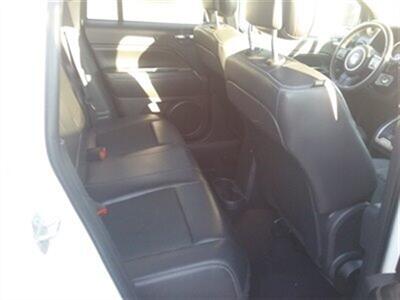 2014 Jeep Compass Latitude   - Photo 11 - De Witt, IA 52742